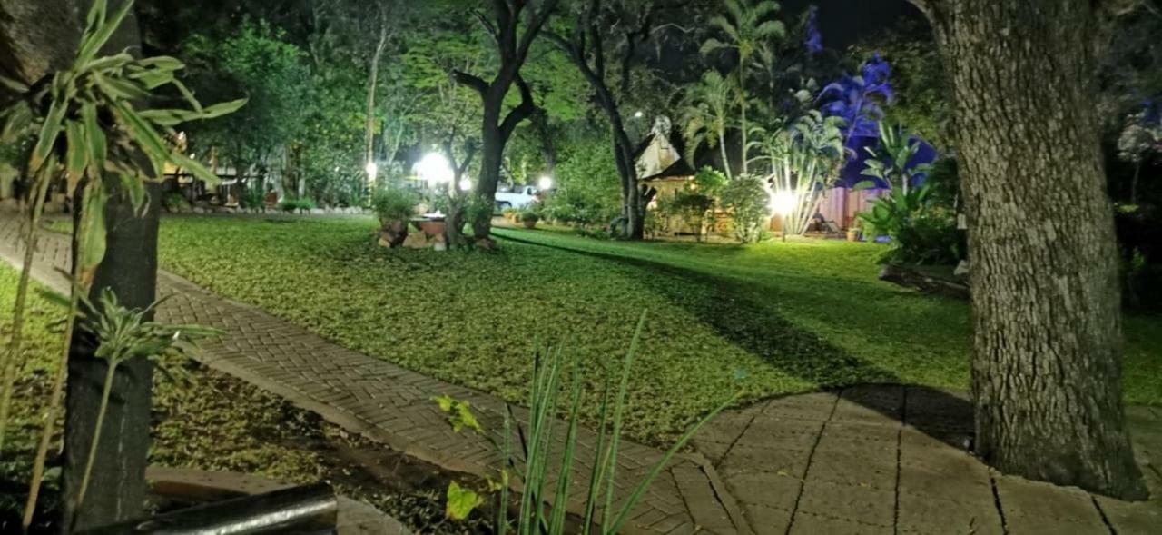 Sunbird Lodge Phalaborwa Exterior photo